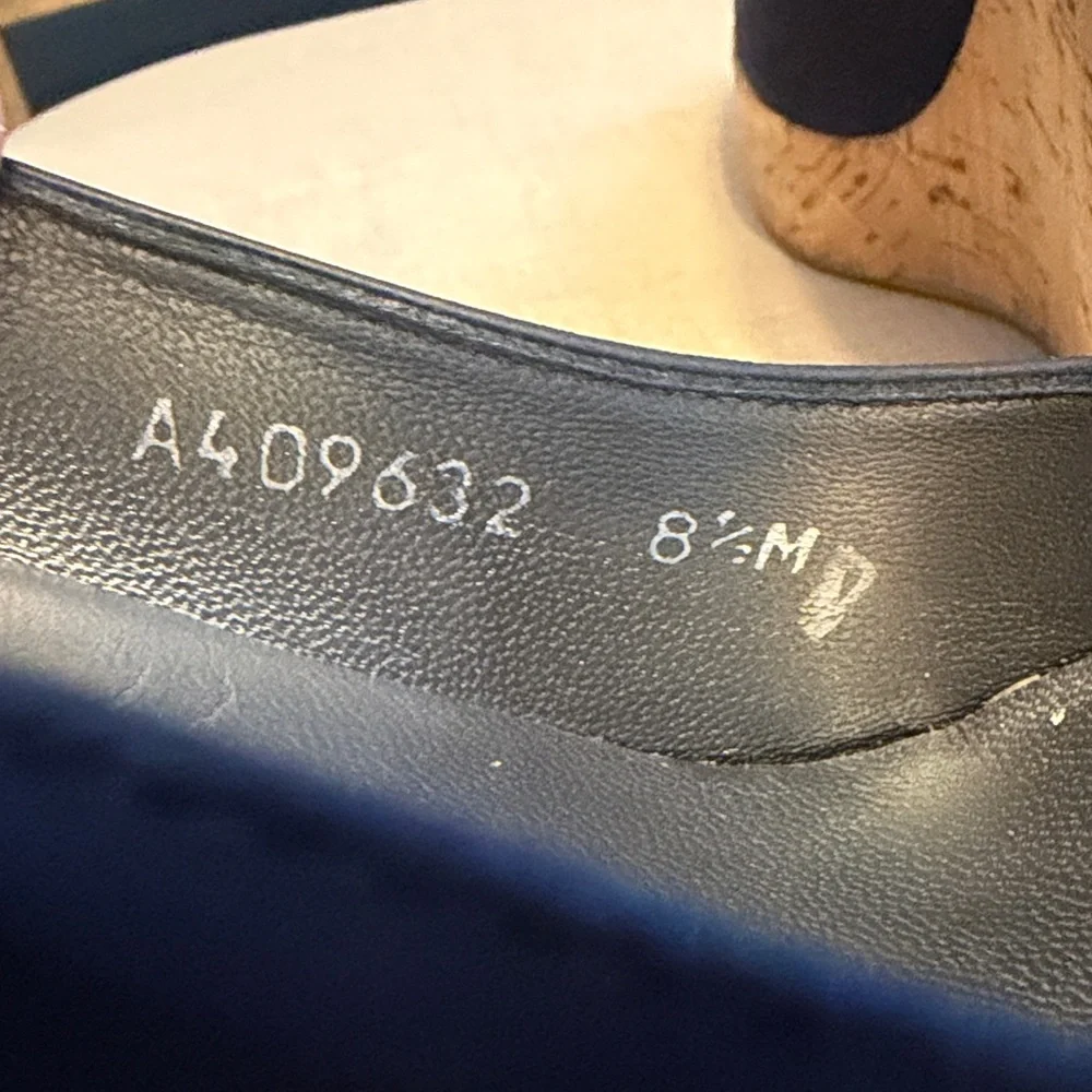 Stuart Weitzman Dark Blue Suede Cork Wedges, Size 8.5 - Picture 11 of 11